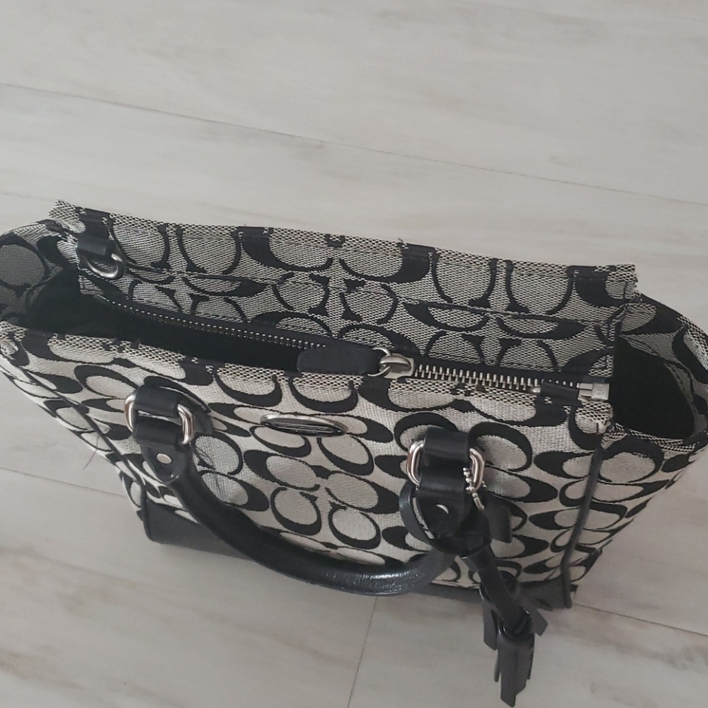 $72 - Picture 3 of 4